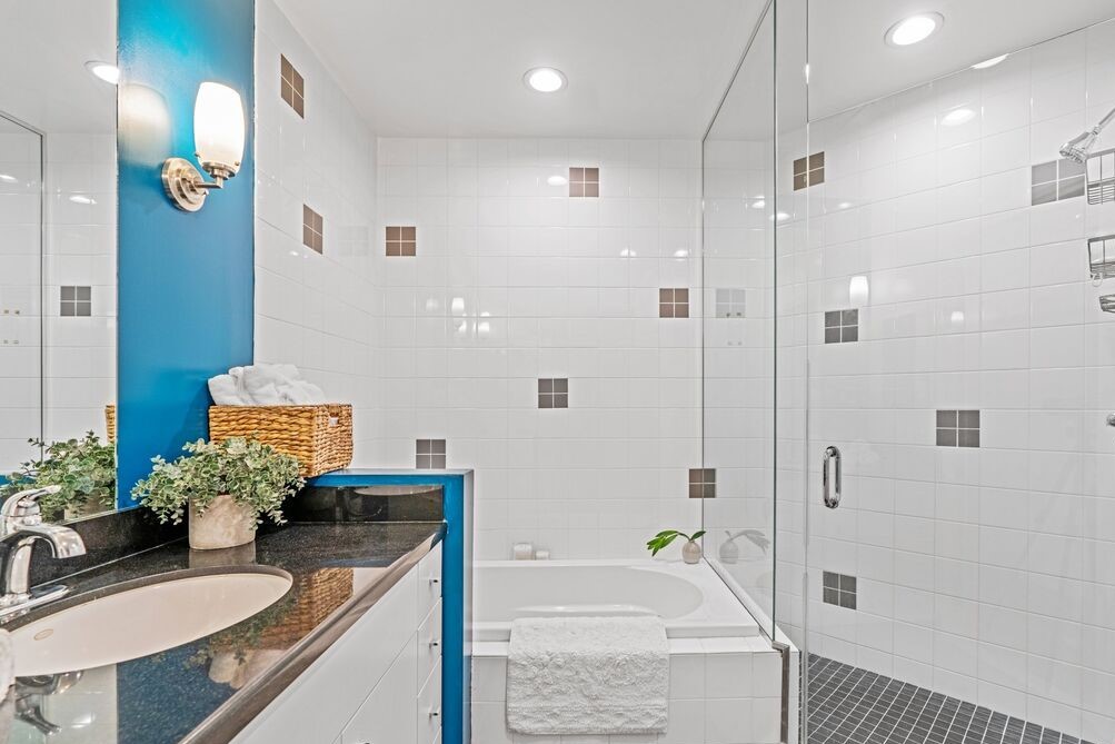 1100 Wilshire Blvd #1905 Modern Bathroom with Separate Soaking Tub and Glass Shower