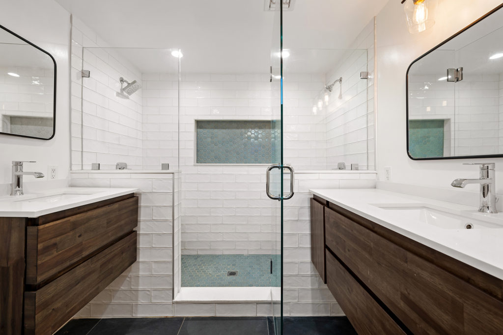 Mid Century Modern Architecture Bathroom